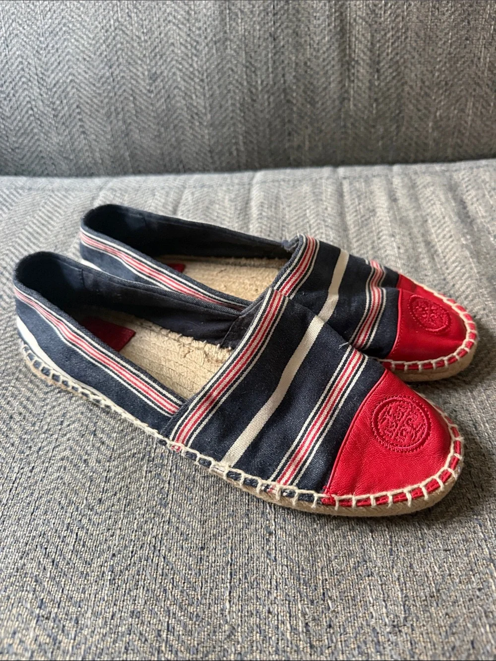 Tory Burch Red Blue White Stripe Cap Toe Colorblock Leather Espadrilles Size: 9